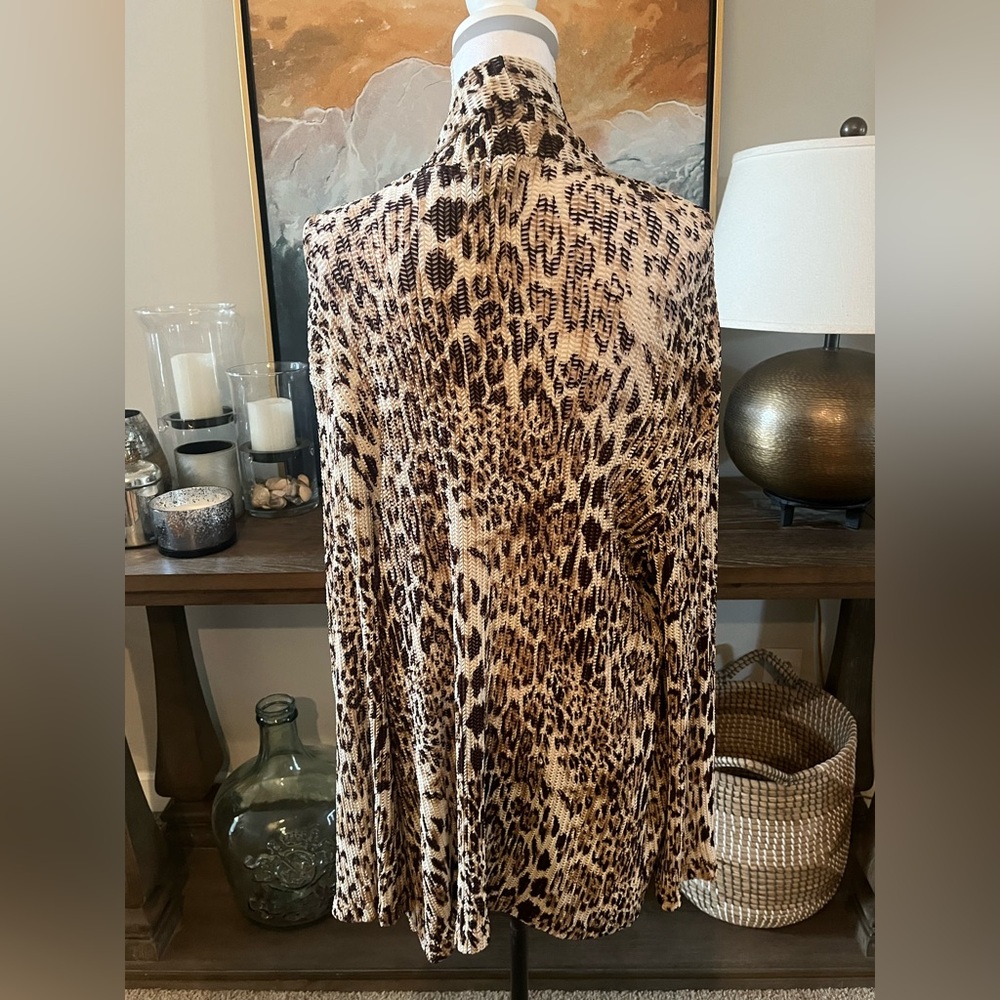 🖤 Chico’s Travelers Animal Print Open Front Cardigan Size 2 Large (L 12) 🐆 - Picture 6 of 9